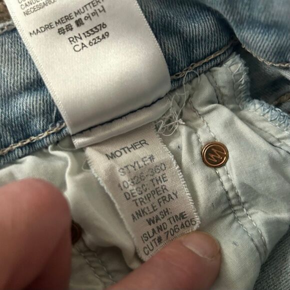 MOTHER Ankle Tripper Fray Button Fly Island Time Lightest Blue Size 25 Preloved - Picture 10 of 11